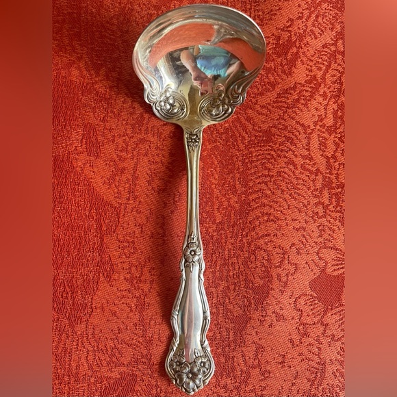 Arbutus Gravy Ladle - Picture 3 of 9